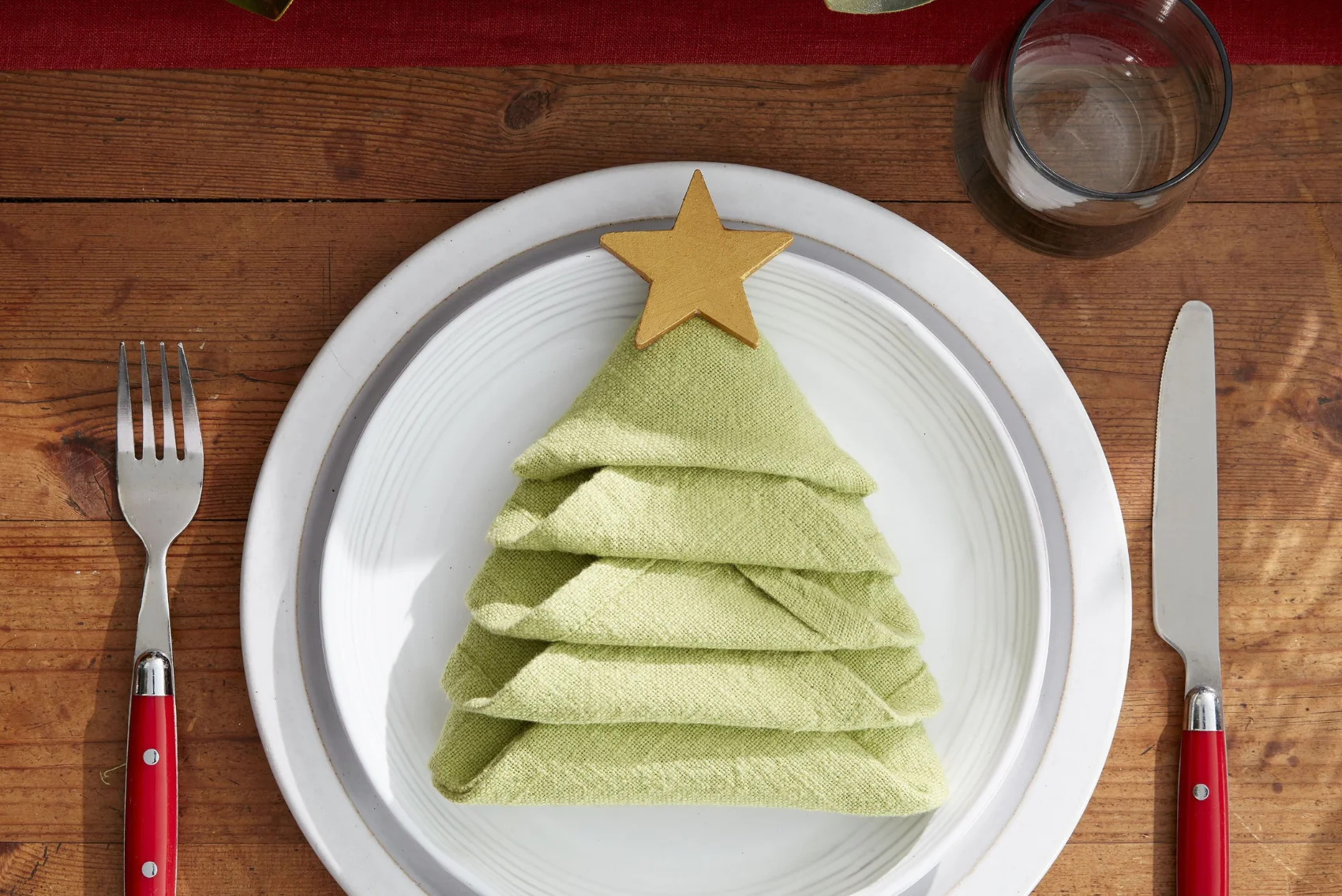 Unwrapping Joy: Creative DIY Ideas for 12 Days of Christmas Napkin Folding